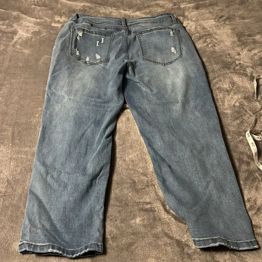 No Brand - Distressed Jean Capri